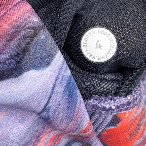 LULULEMON Energy Bra in Atmospheric Purple Multi size 4 Luxtreme Stretch - Picture 9 of 9